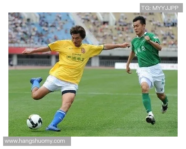 吴秀英专访：追忆足球生涯的辉煌与挑战