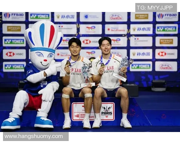 武汉羽毛球队在全国羽毛球耐力排行榜中荣获第八名的佳绩引发关注