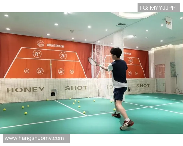 武汉网球队的灵活性揭秘：网球巨献背后的训练与策略探讨
