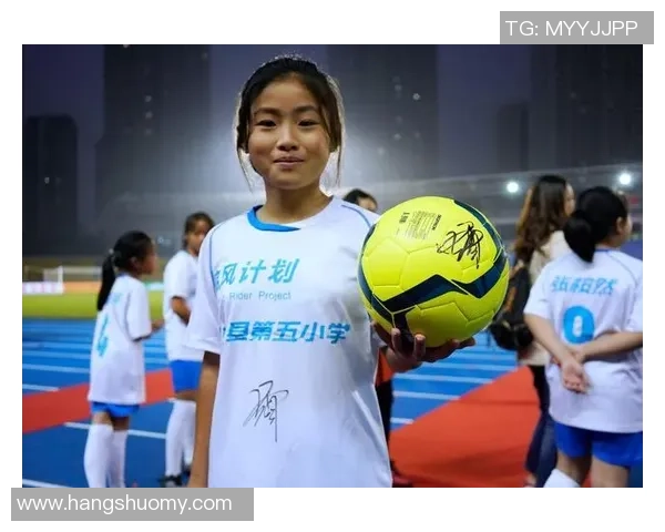 金善雅心目中的足球明星是谁揭秘她的偶像与热爱之路